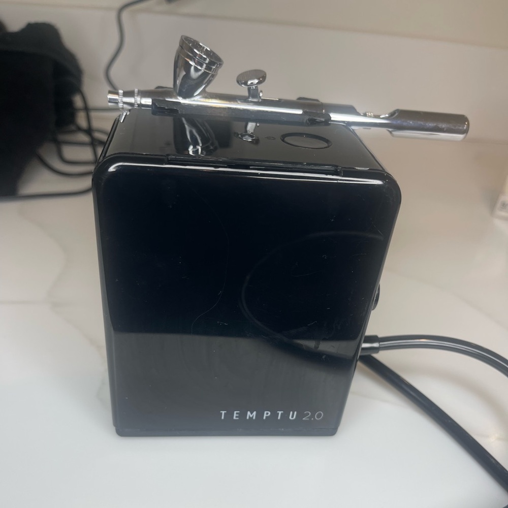 Temptu 2.0 Airbrush Makeup System